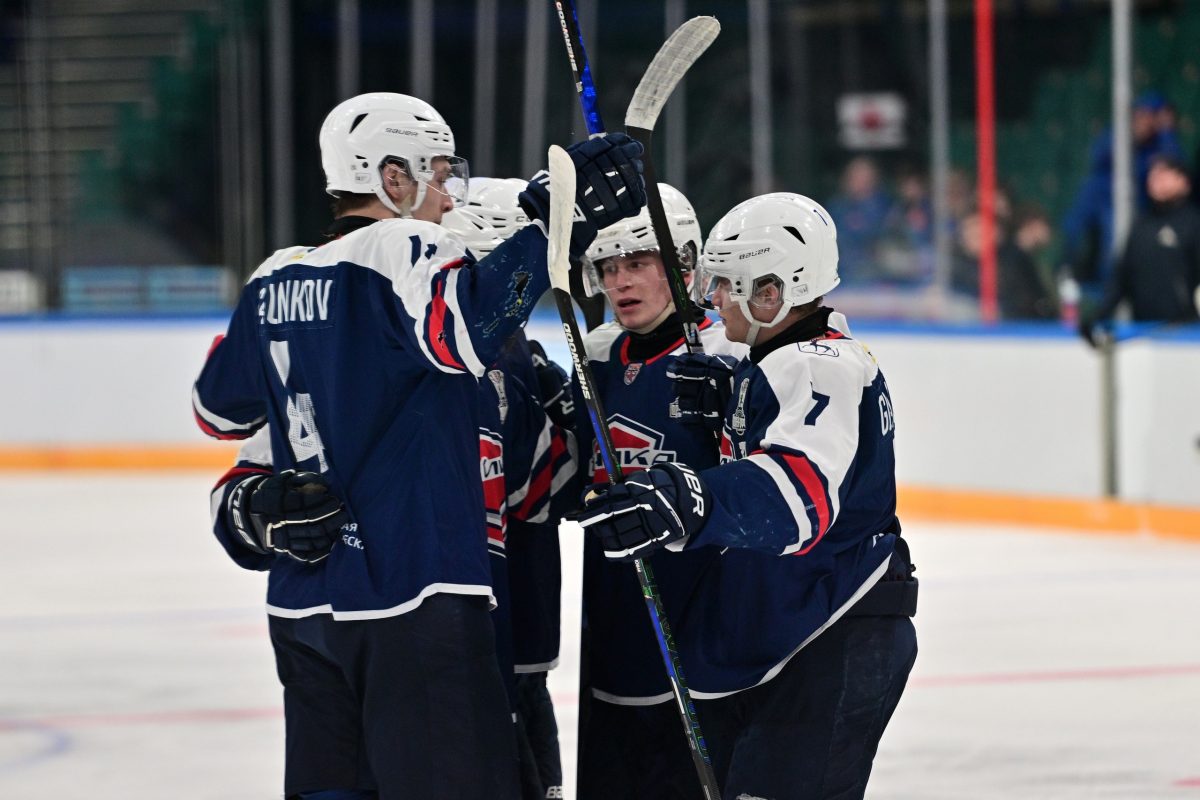 На предсезонном хоккейном турнире «Чайка» заняла третье место